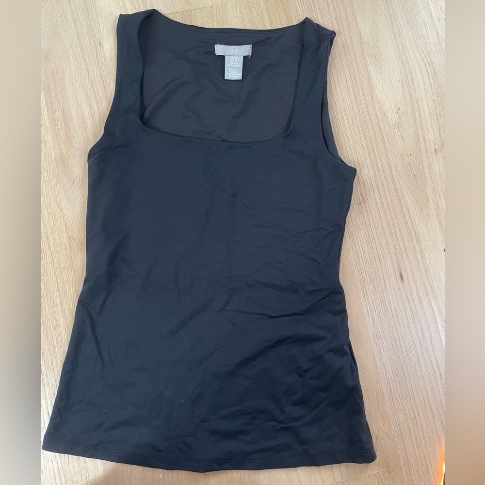 !! NWOT !! Square neck tank top
